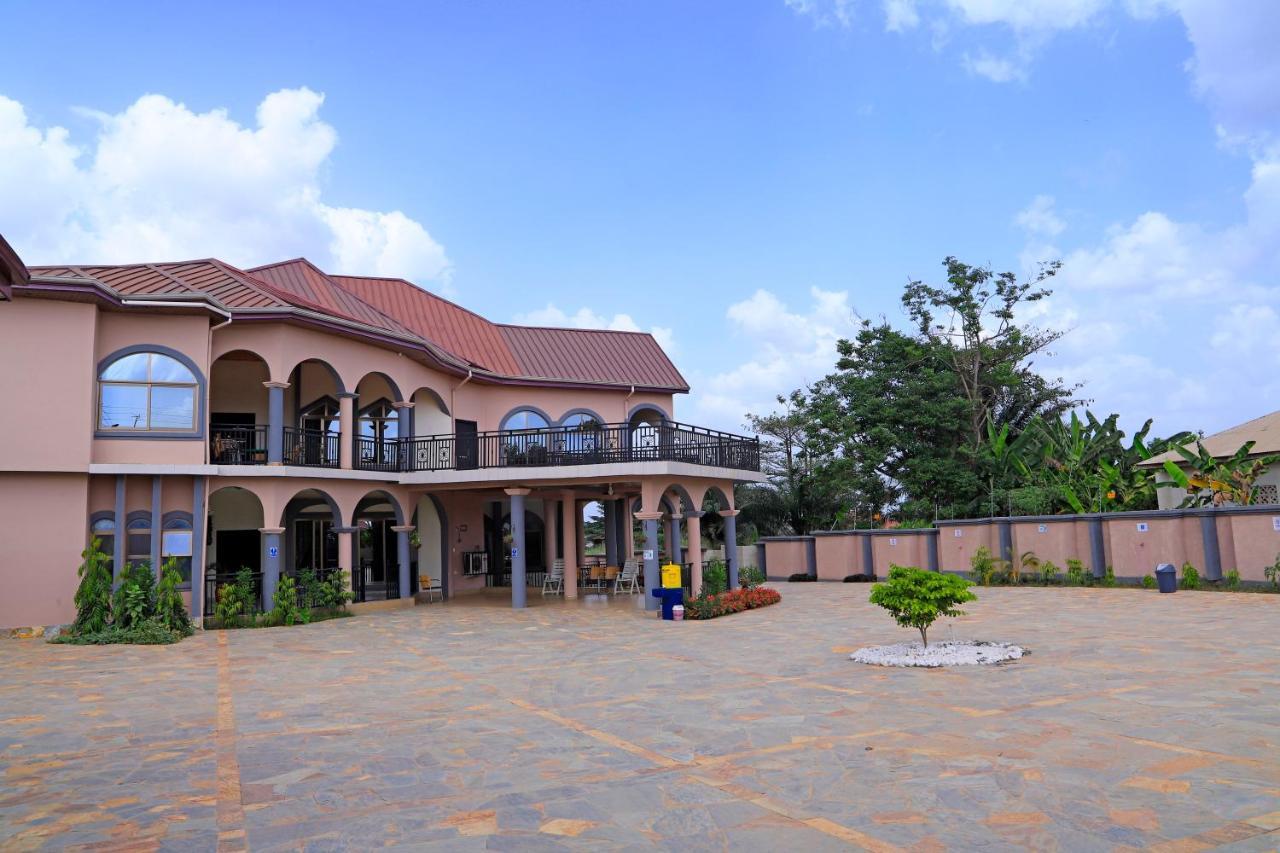 Osaah Bema Lodge Antoa 外观 照片