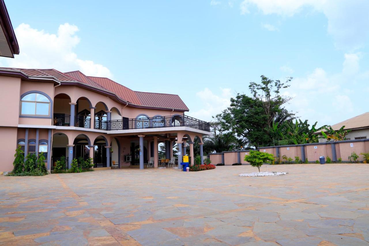 Osaah Bema Lodge Antoa 外观 照片