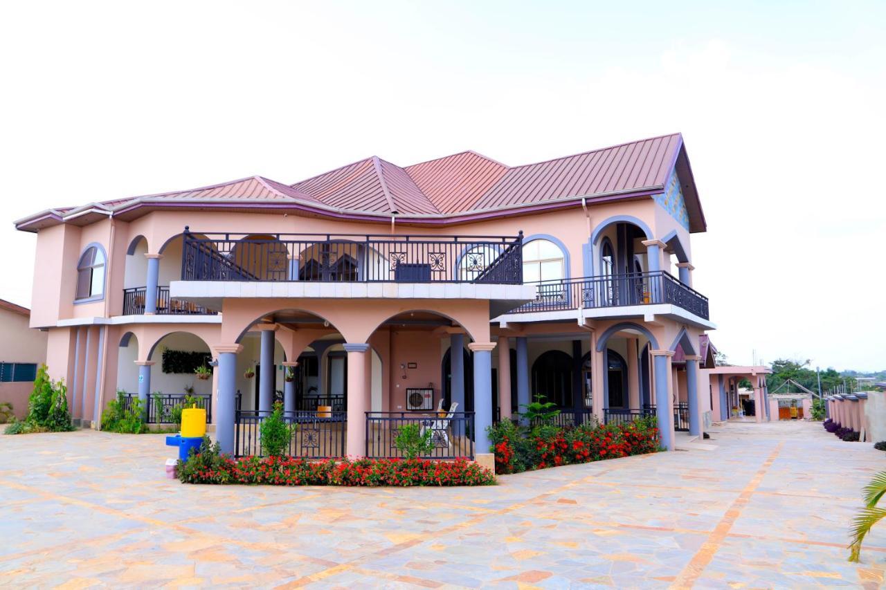 Osaah Bema Lodge Antoa 外观 照片