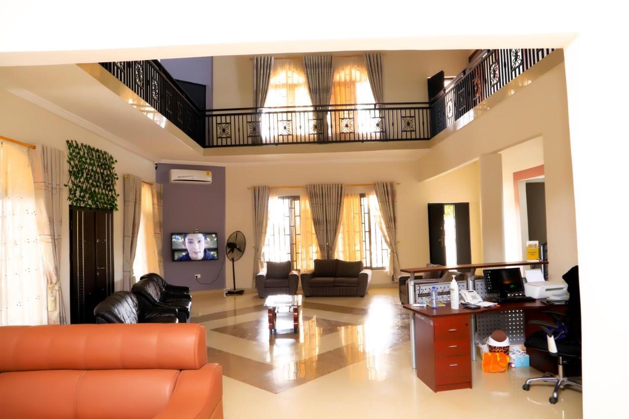 Osaah Bema Lodge Antoa 外观 照片